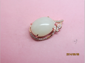 白玉首饰厂家直销 玖钻珠宝引领行业新风尚